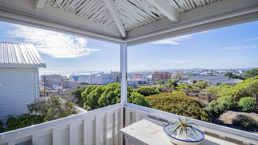 4 Bedroom Property for Sale in Yzerfontein Western Cape
